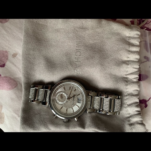 SOLD Michael Kors Watch - Picture 4 of 6